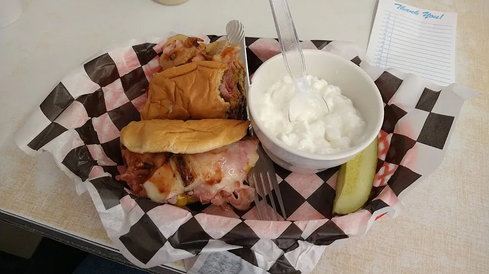 Big Bopper Sandwich with Cottage Cheese